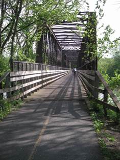 oid railroad bridge over the Connecticut River, Norwottuck rail trail